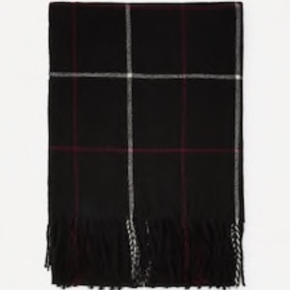 NEW!! Fringe Hem Grid Scarf - Picture 3 of 6